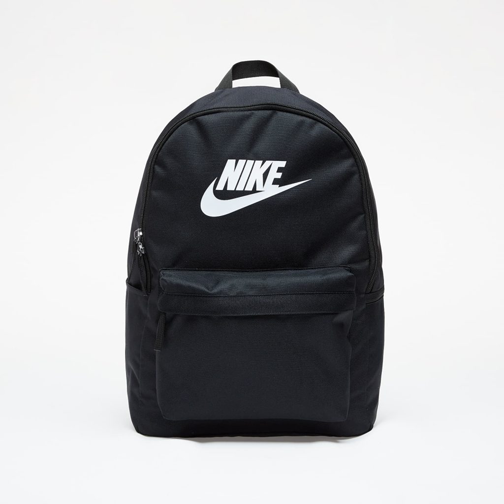 černý školní batoh nike